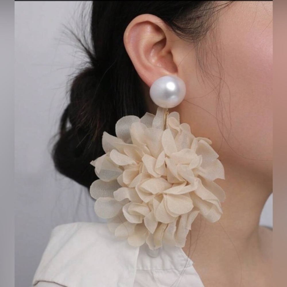 Elegant Cream Floral Drop Earrings